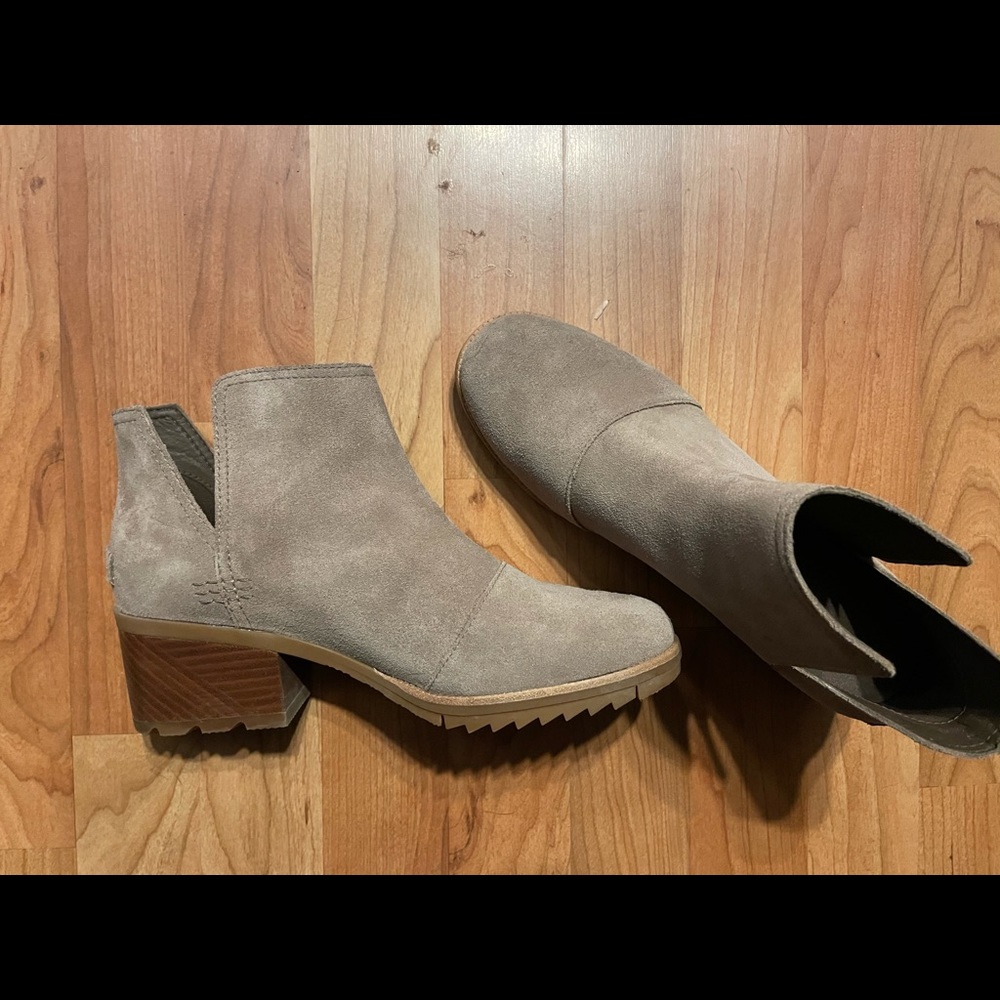 Sorel Cate Cut Out Booties